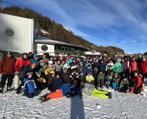 Familien-Skifahrt Pfunds Gruppe Posthotel