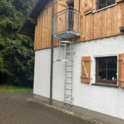 Neue Feuerleiter beim SCR Fulda