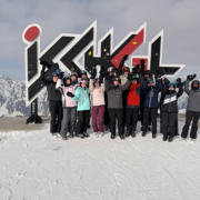 Spass Gruppenbild bei derJugendskifahrt Pfunds 2026 des SCR Fulda