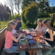 Gemeinsame Essenszubereitung beim Nachtreffen der Jugendskifahrt