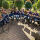 Dirloser Feuerwehrmusikanten musizieren beim Sommerfest des SCR